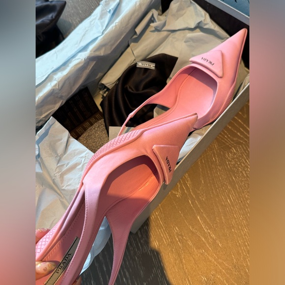 Prada pointed kitten heels - Picture 4 of 5